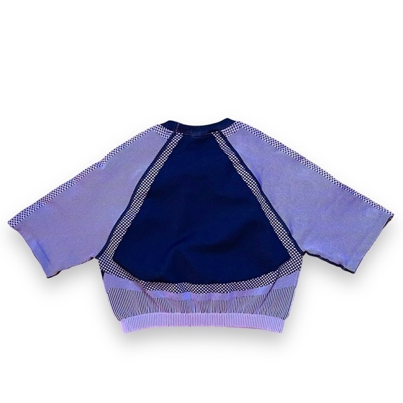 Fabletics Jessie Seamless Navy and Purple Crop Top Size M - Picture 5 of 5